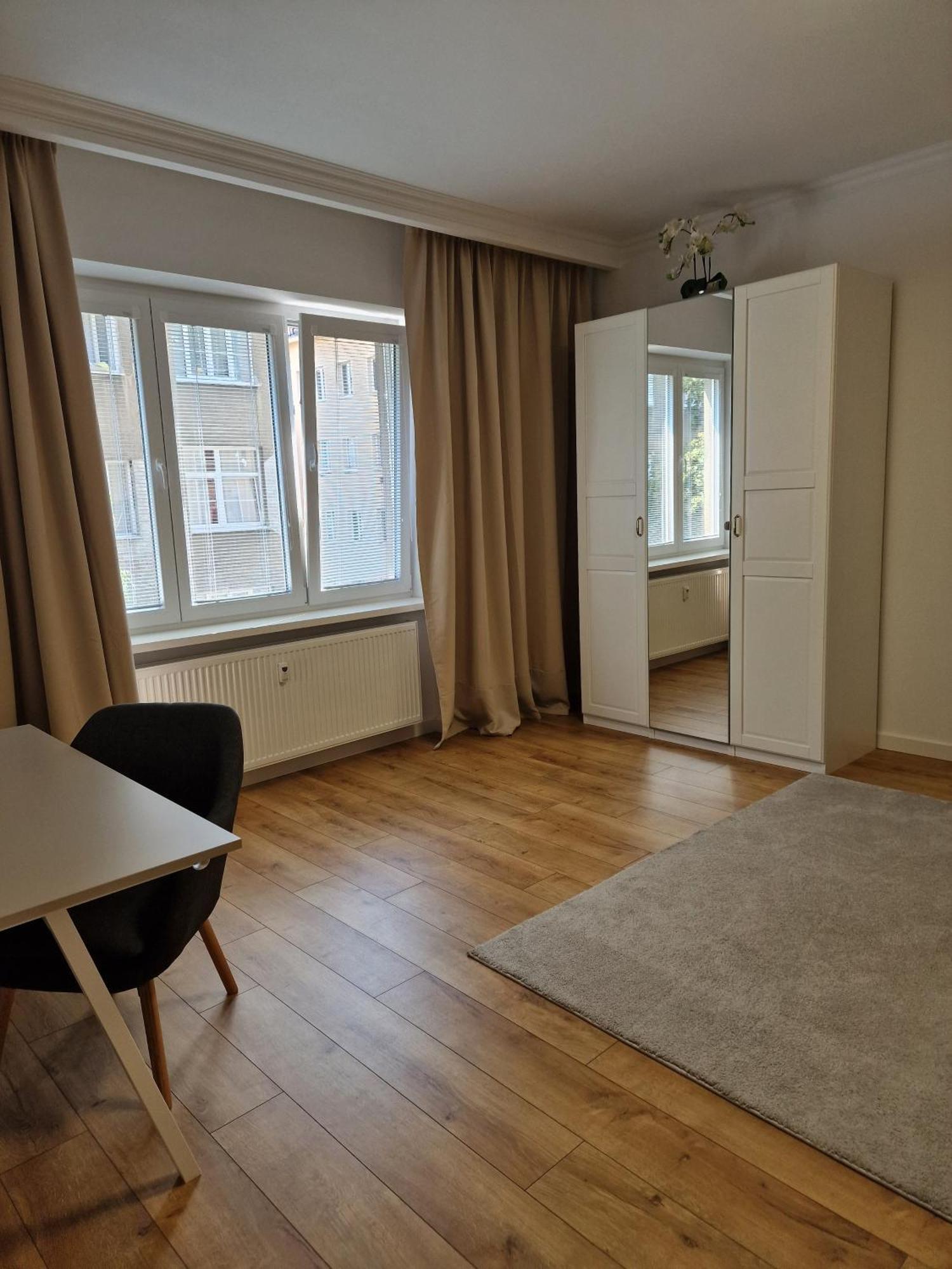 Old Town Apartment - 2 Bedrooms ブラチスラヴァ エクステリア 写真